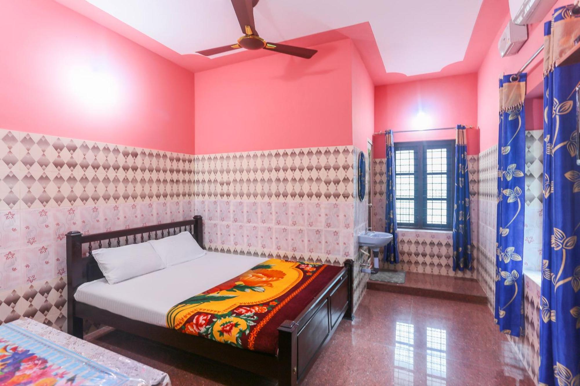 Hotel O Sree Bhadra Tourist Home Coulão Exterior foto